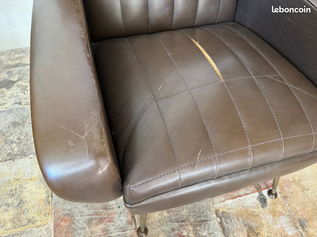 découvrez nos conseils et techniques pour restaurer le skaï de vos meubles et accessoires. apprenez à redonner vie à vos pièces en skaï grâce à des méthodes simples et efficaces.