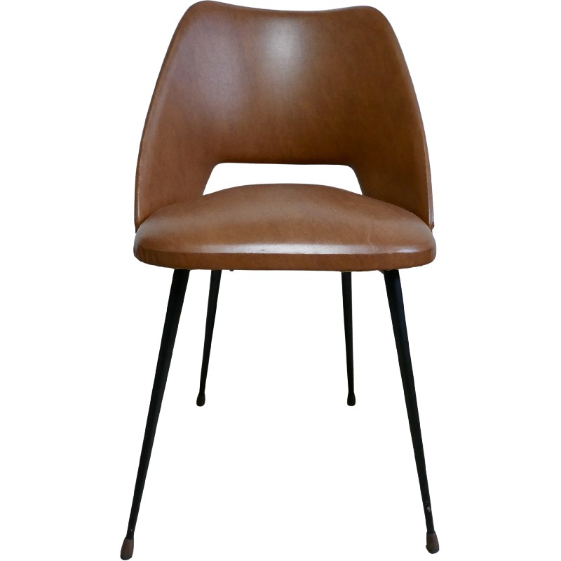 Descoloração ou bordas desgastadas.