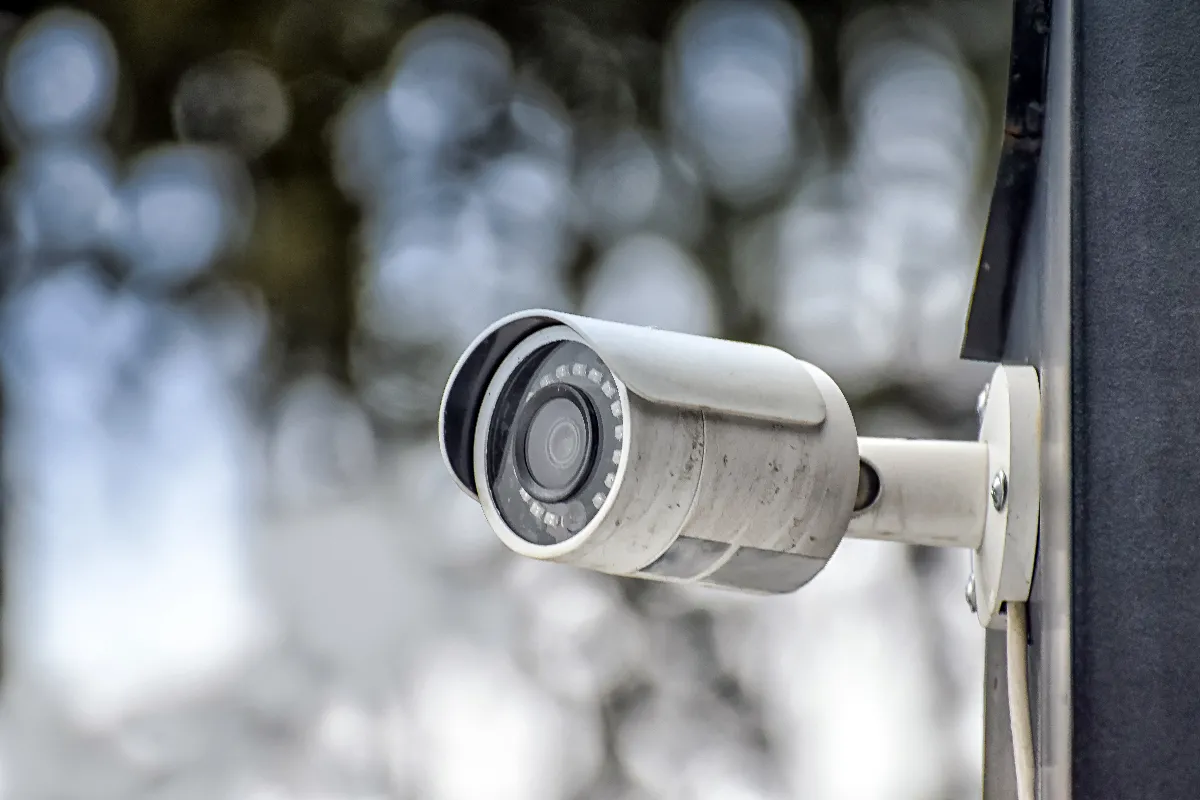 découvrez nos meilleures astuces de sécurité extérieure pour protéger efficacement votre maison et votre jardin contre les intrusions et les risques. conseils simples, équipements efficaces et pratiques à adopter dès aujourd'hui.
