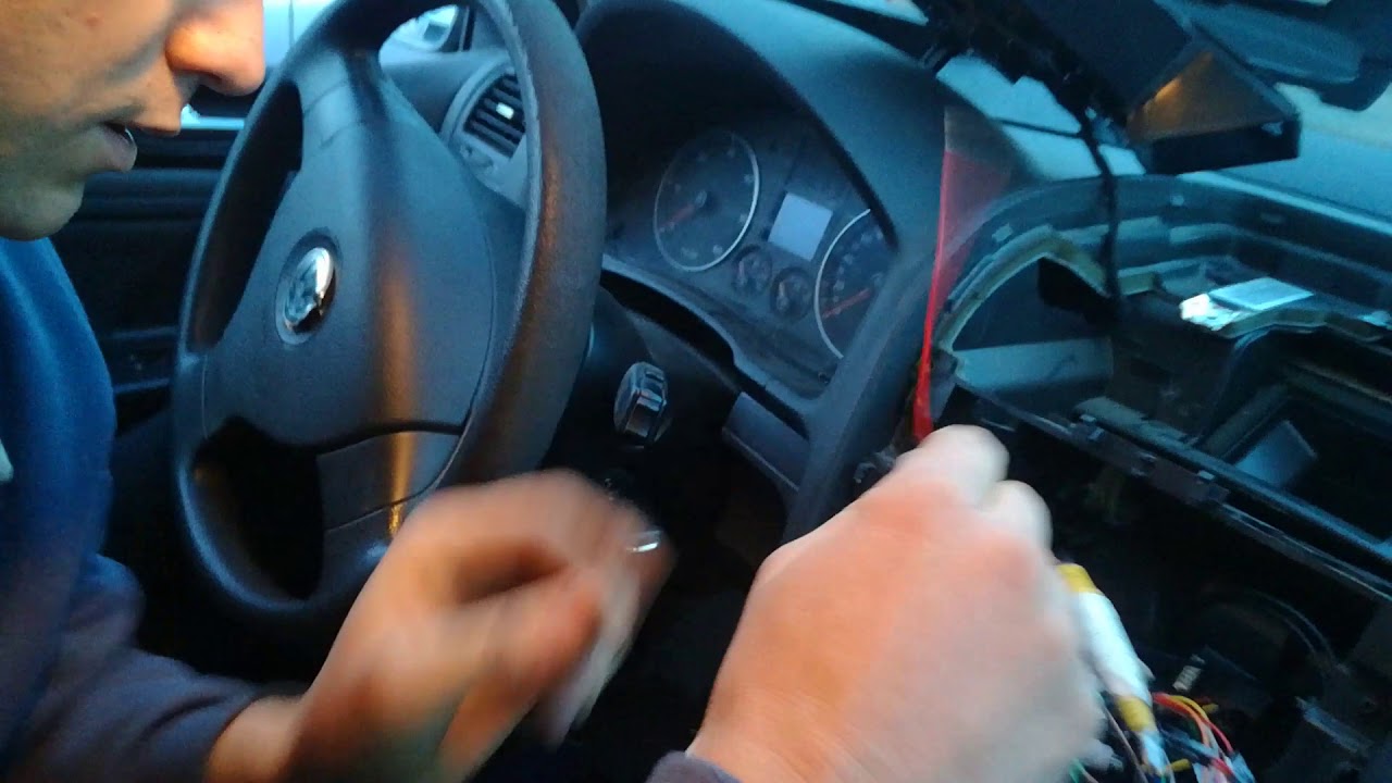 découvrez les problèmes fréquents des caméras de recul et leurs solutions efficaces pour garantir votre sécurité et faciliter vos manœuvres.